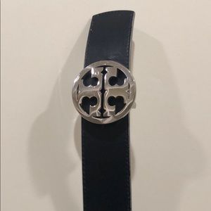 Tory Burch reversible navy/silver belt